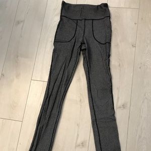 Lululemon Leggings Speckled/Woven Grey- Size 4